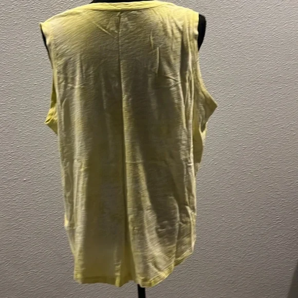 2 Time and Tru tank tops great condition super comfortable - Picture 8 of 12